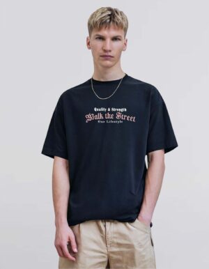 OVERSIZED FIT T-SHIRT